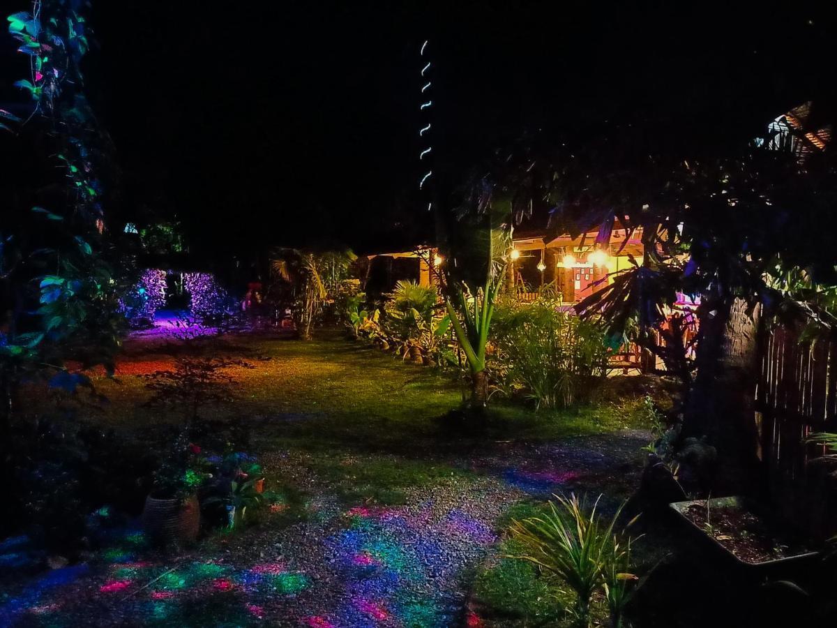 Archery-Asia Nipa Huts Moalboal Eksteriør bilde